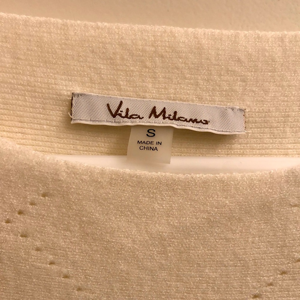Womenswear Sweater View 3